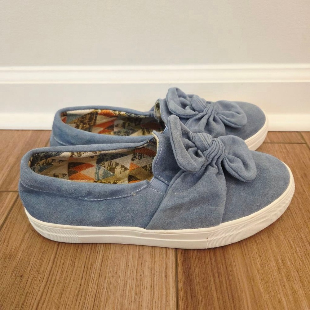 Rock & Candy by Zigi Blue Bow Slip-On Sneakers 8.5